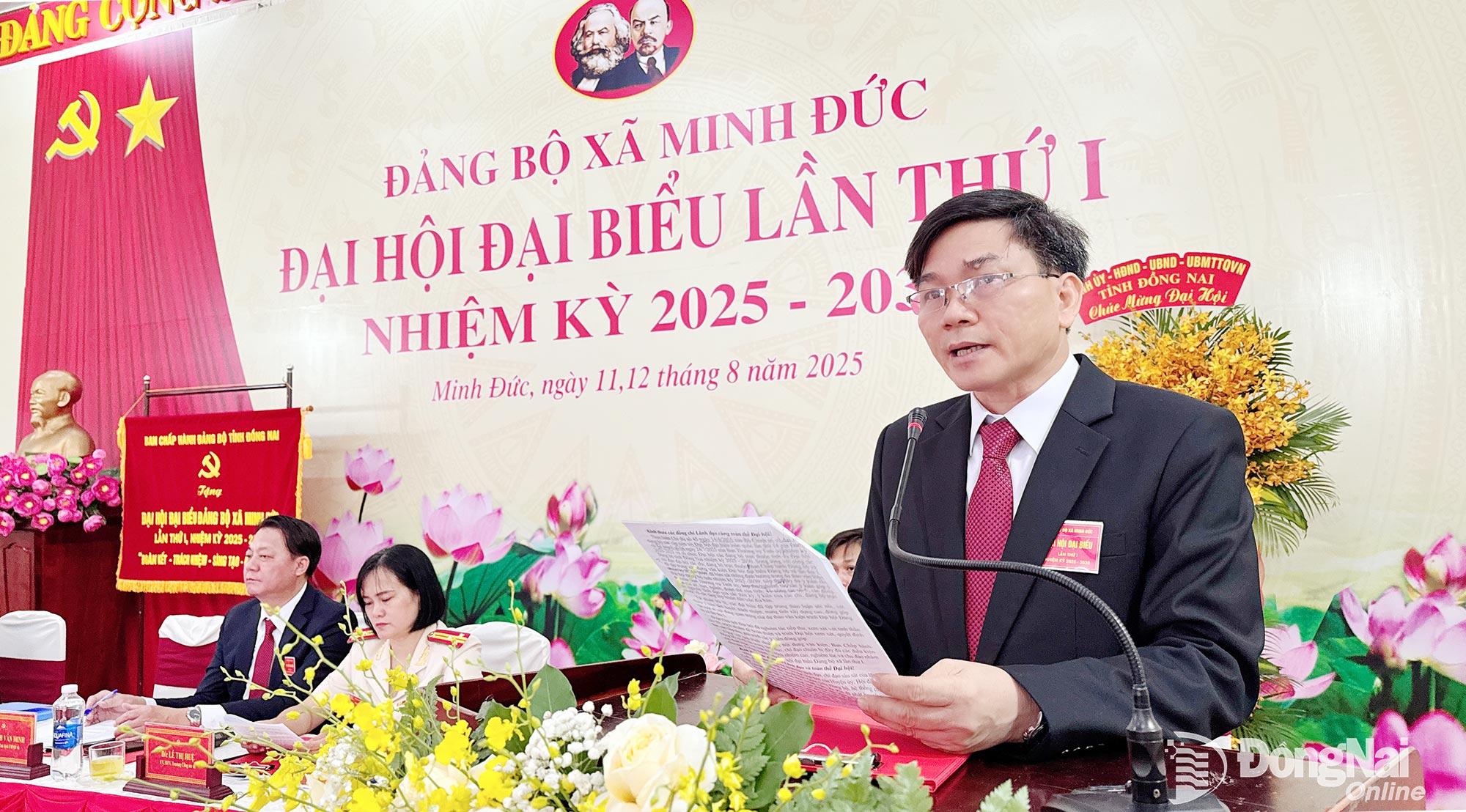 Bí thư Đảng ủy, Chủ tịch HĐND xã Minh Đức Trần Văn Phương phát biểu bế mạc đại hội. Ảnh: Ngọc Thuận  