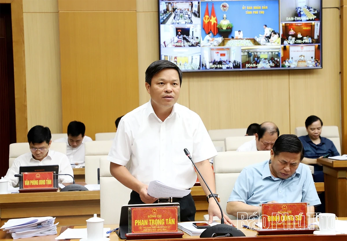 UBND tỉnh tổ chức phiên họp hành chính tháng 9