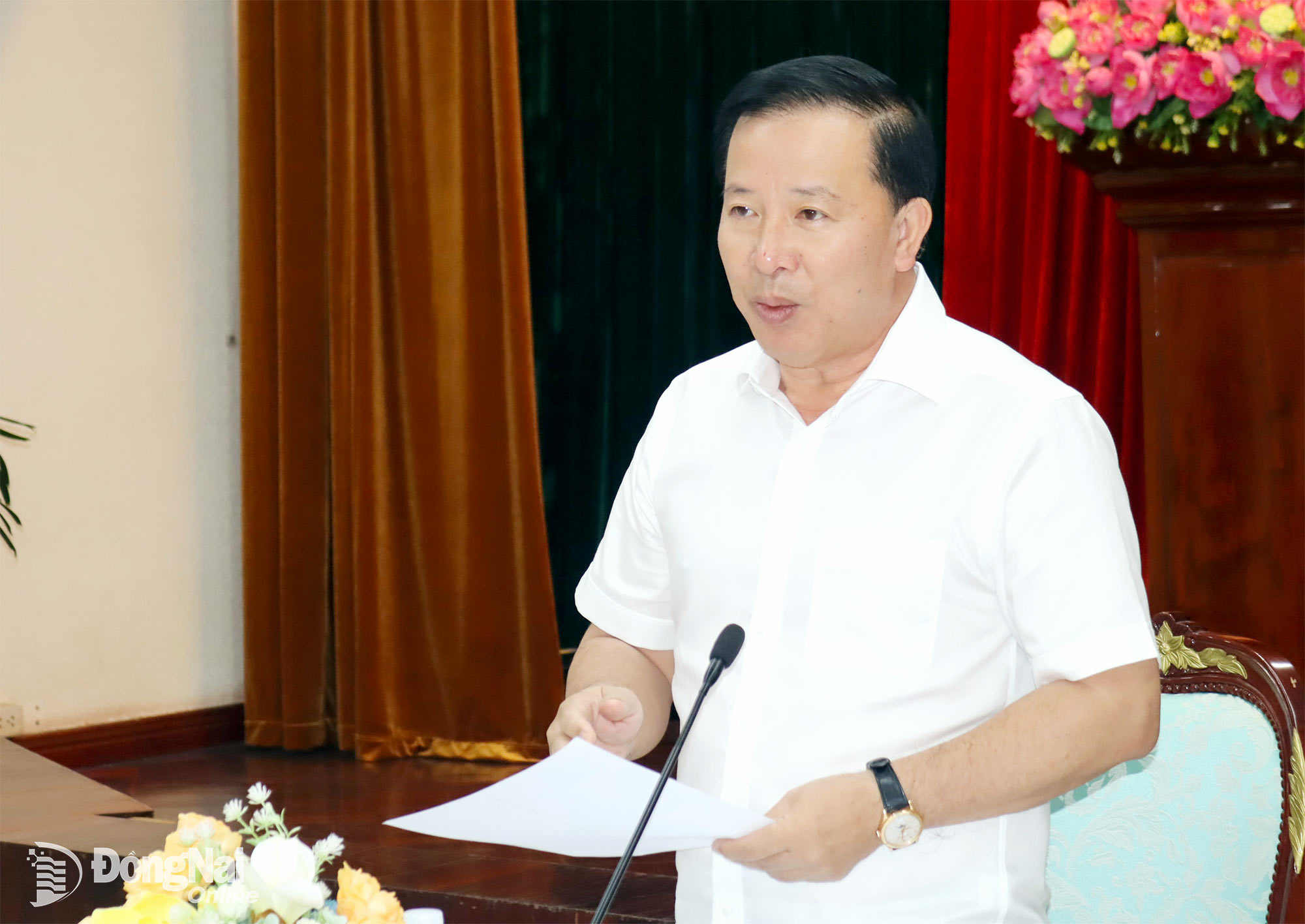 Ph&oacute; B&iacute; thư Tỉnh ủy, Chủ tịch UBND tỉnh Đồng Nai Nguyễn Văn &Uacute;t đưa ra c&aacute;c y&ecirc;u cầu đối với Sở T&agrave;i ch&iacute;nh v&agrave; c&aacute;c sở, ng&agrave;nh trong nhiệm vụ đầu tư c&ocirc;ng năm 2026. Ảnh: Ho&agrave;ng Lộc