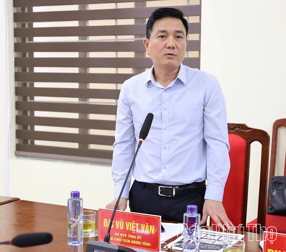 Chủ tịch UBND tỉnh Trần Duy Đông chỉ đạo công tác chuẩn bị bầu cử tại 5 xã Tề Lỗ, Yên Lạc, Tam Hồng, Liên Châu, Nguyệt Đức