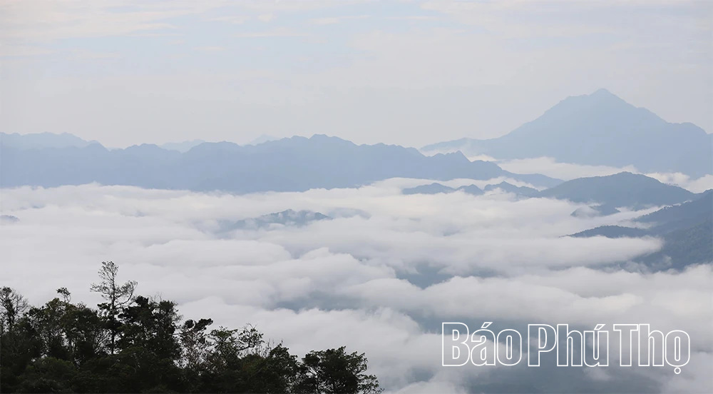 Huyền ảo Hang Kia