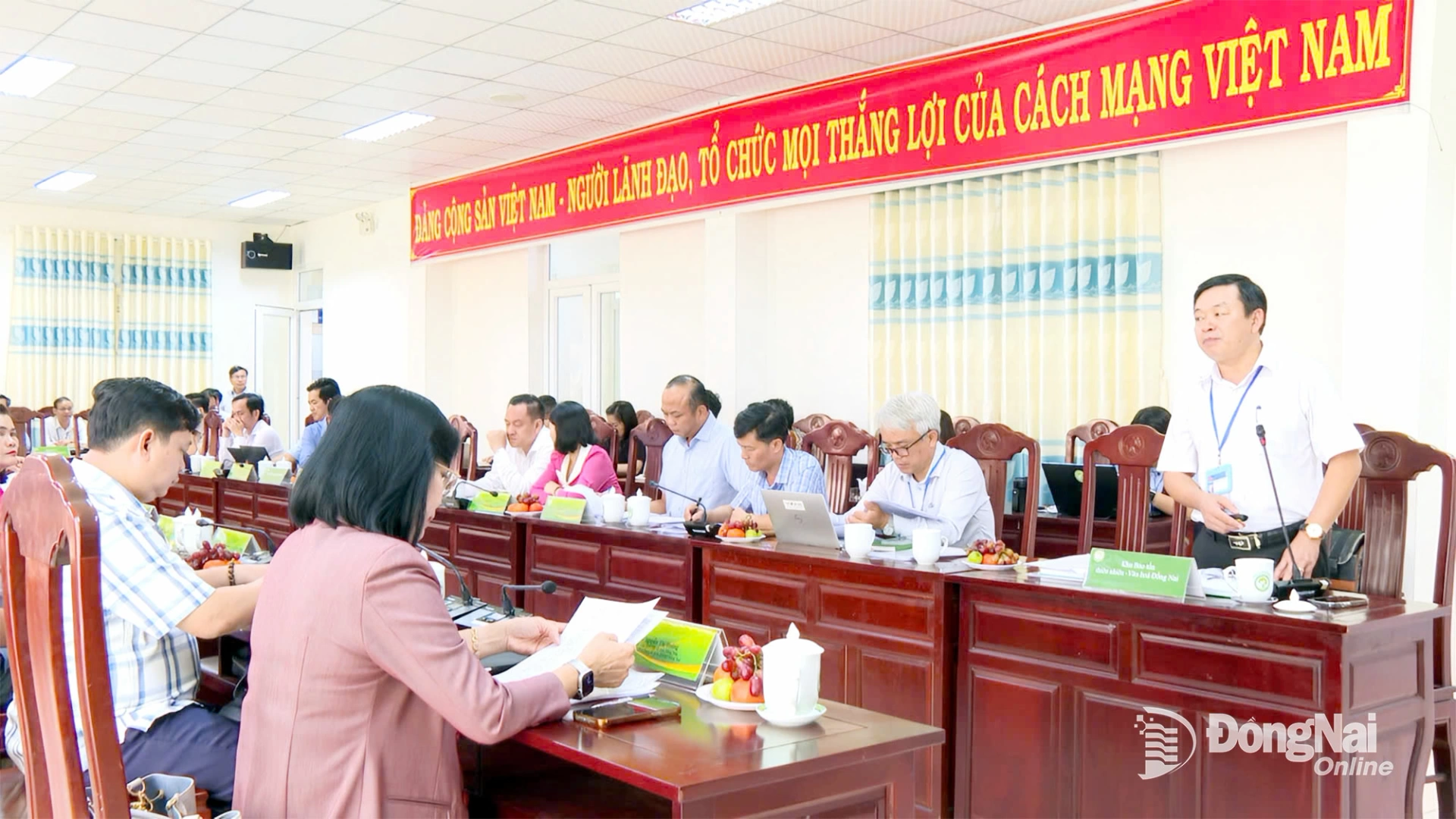 &Ocirc;ng Nguyễn Ho&agrave;ng Hảo, Gi&aacute;m đốc Khu Bảo tồn thi&ecirc;n nhi&ecirc;n - văn h&oacute;a Đồng Nai ph&aacute;t biểu tại hội nghị. Ảnh: Phước Thọ