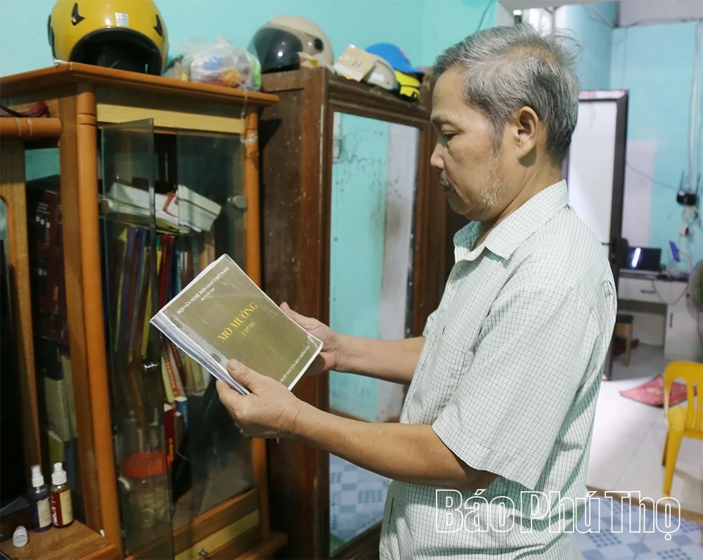 Người gìn giữ “linh hồn” Mo Mường