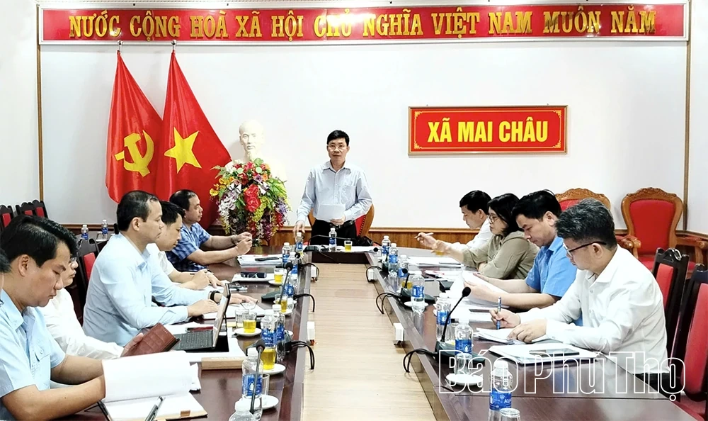 Kiểm tra công tác chuẩn bị bầu cử tại các xã khu vực Mai Châu