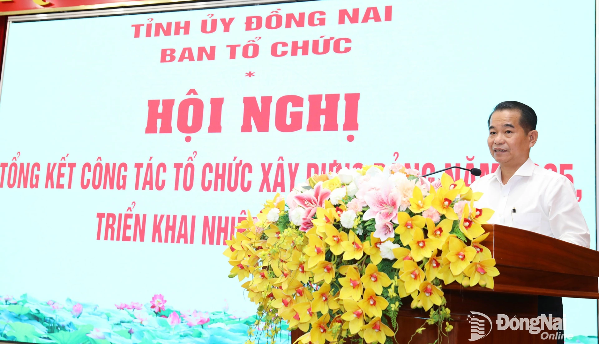 Đồng chí Thái Bảo, Phó Bí thư Tỉnh ủy, Trưởng ban Tổ chức Tỉnh ủy Đồng Nai phát biểu chỉ đạo tại hội nghị. Ảnh: Huy Anh