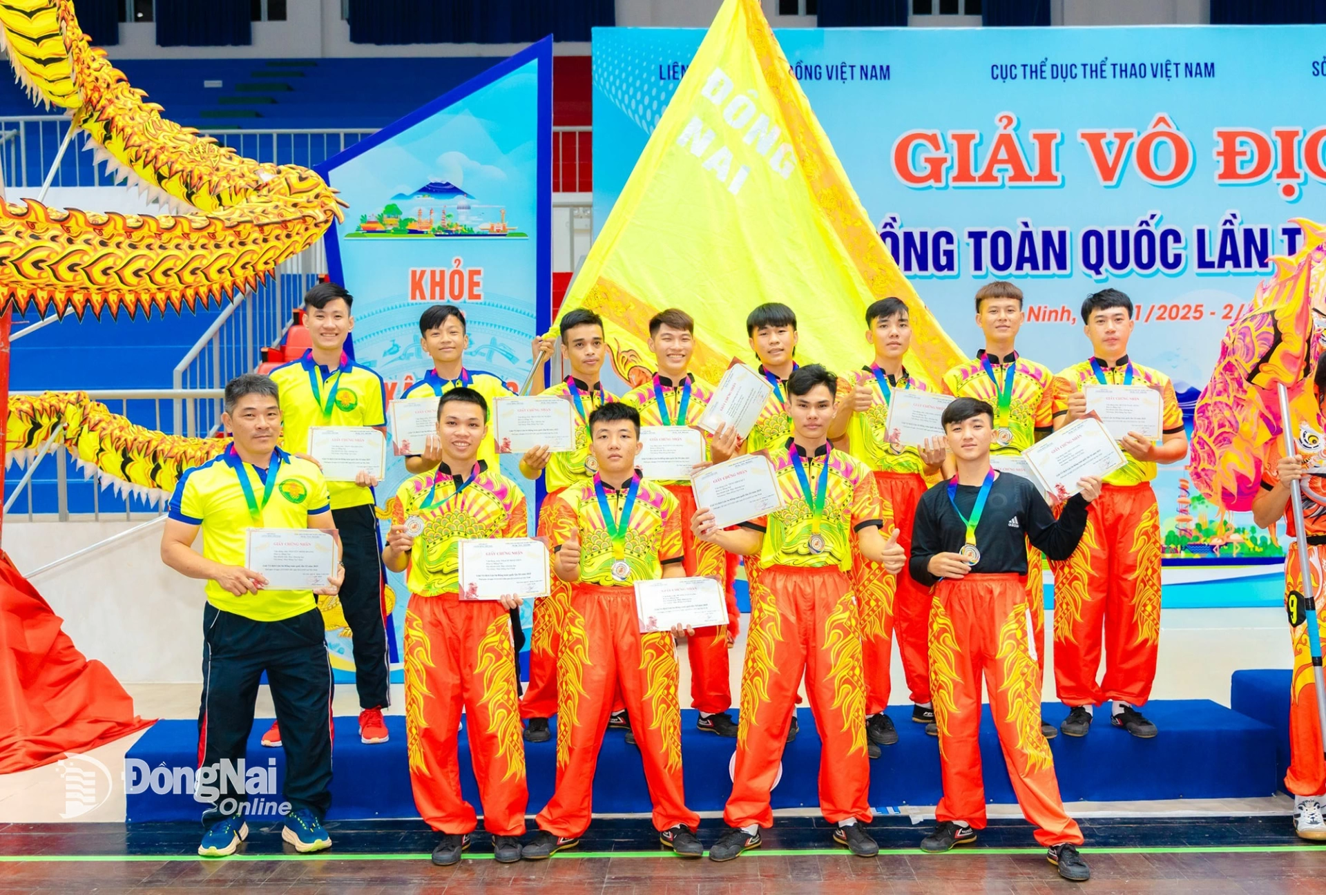 Đoàn Lân Sư Rồng Đồng Nai giành huy chương bạc múa Rồng tự chọn. Ảnh: ĐVCC
