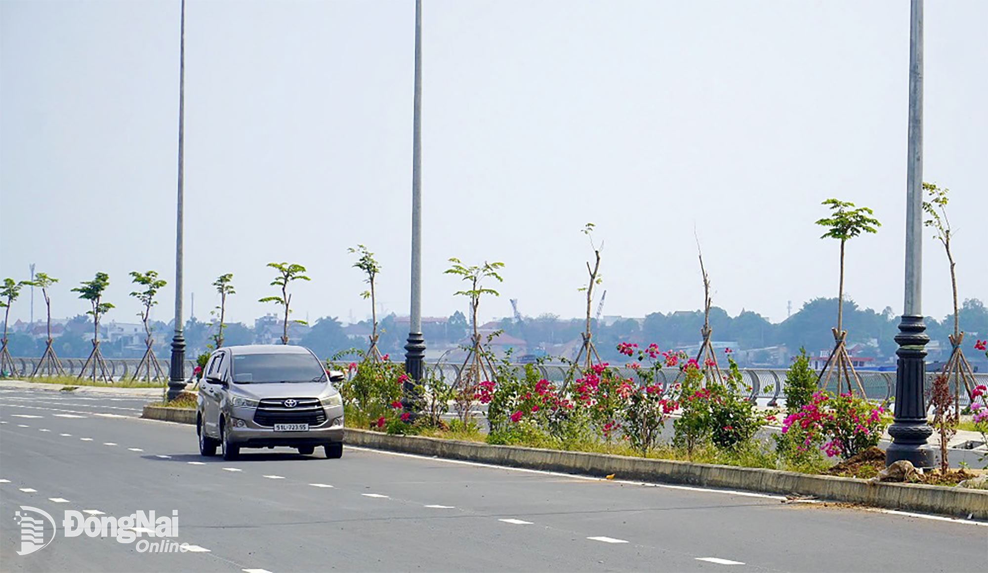 Dự &aacute;n Đường ven s&ocirc;ng Đồng Nai khởi c&ocirc;ng v&agrave;o cuối năm 2021. Sau hơn 4 năm thi c&ocirc;ng x&acirc;y dựng, đến nay c&aacute;c hạng mục của tuyến đường n&agrave;y đ&atilde; cơ bản ho&agrave;n th&agrave;nh. Ảnh: Phạm T&ugrave;ng