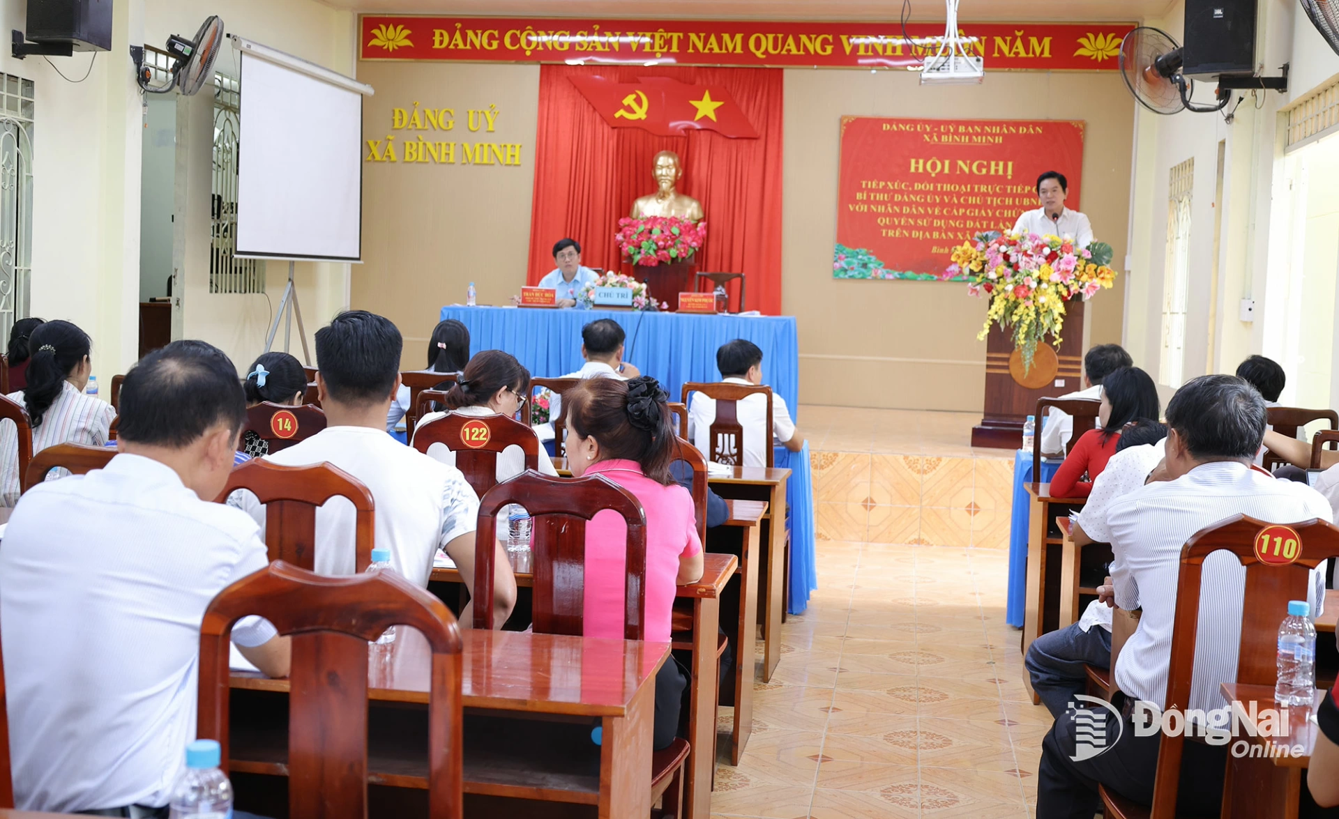 Quang cảnh buổi đối thoại. Ảnh: Thanh Tâm  