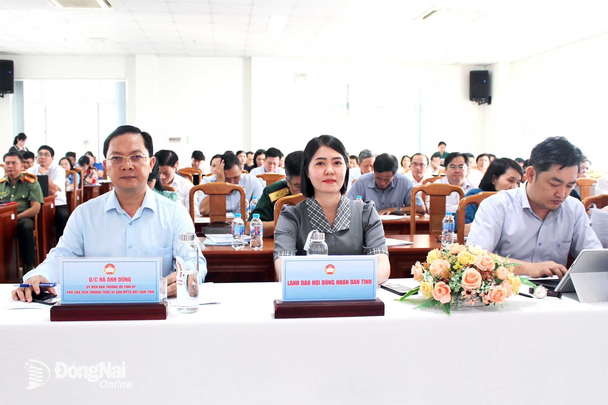 Các đại biểu tham dự hội nghị. Ảnh: Hồ Thảo