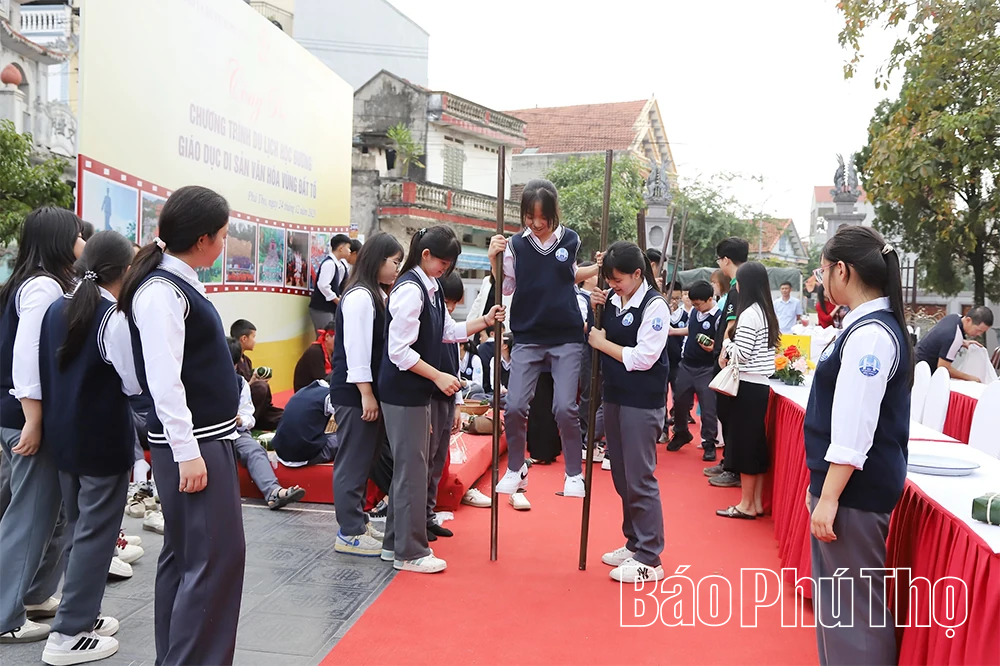 Trải nghiệm du lịch học đường- Gi&aacute;o dục Di sản văn ho&aacute; V&ugrave;ng Đất Tổ