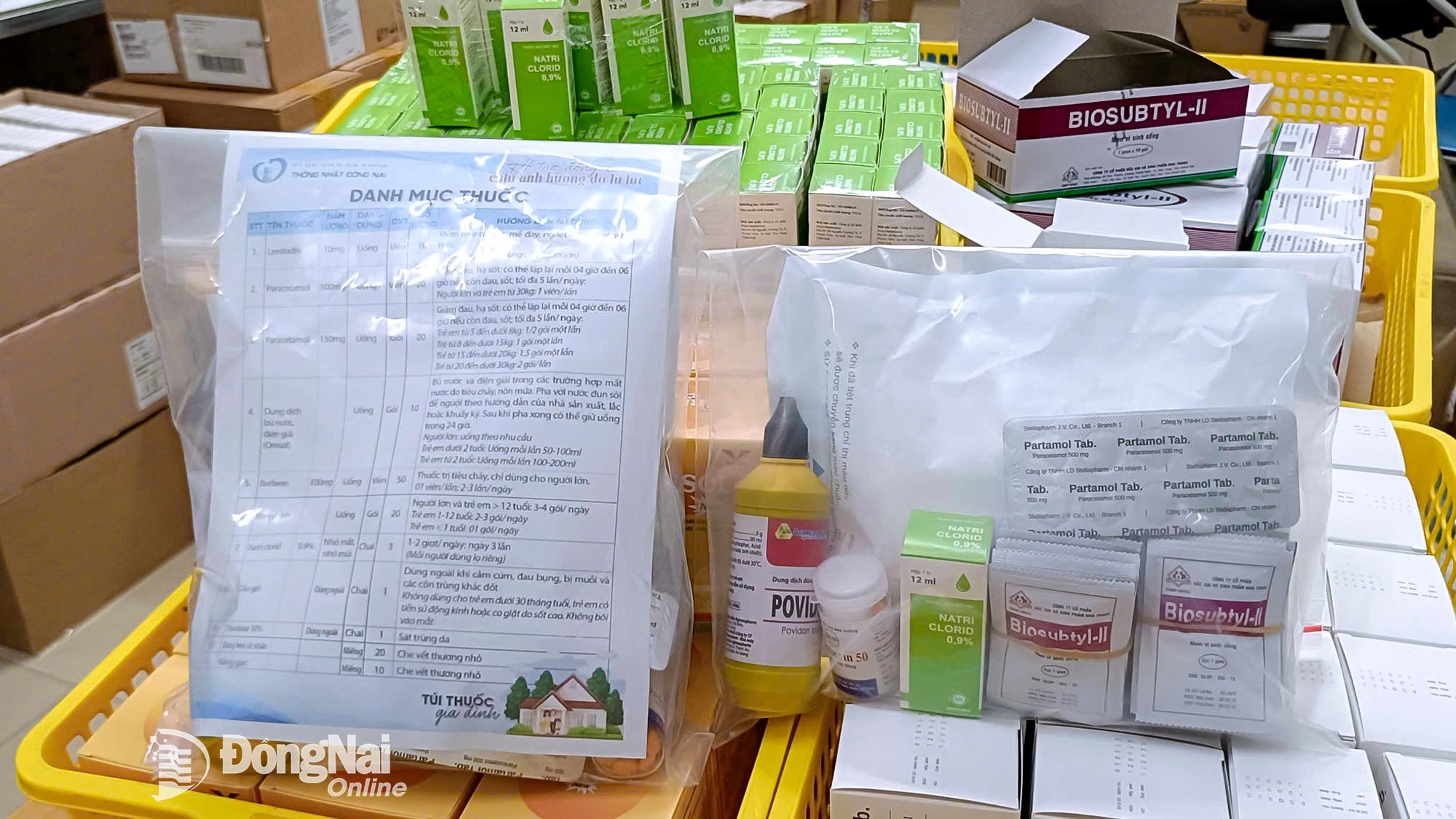 Túi thuốc cơ bản đoàn sẽ phát cho người dân vùng lũ. Ảnh: BVCC