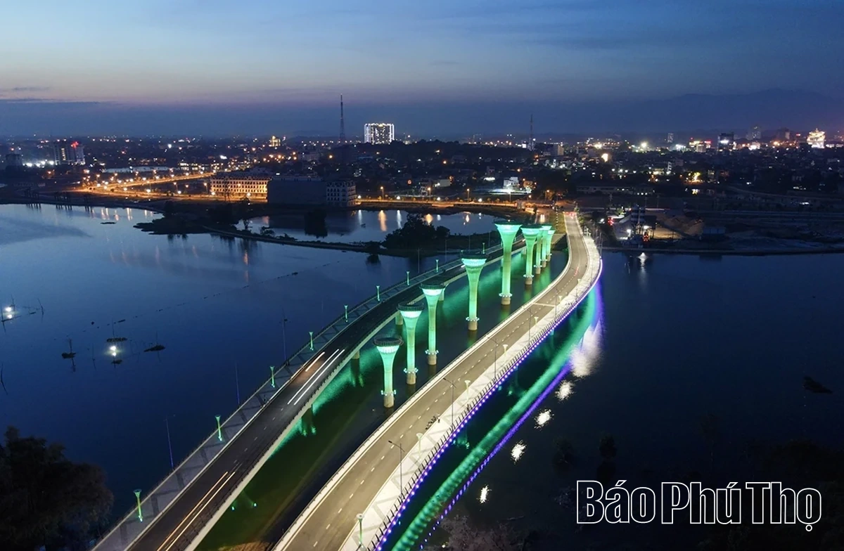 Trong xanh đầm Vạc