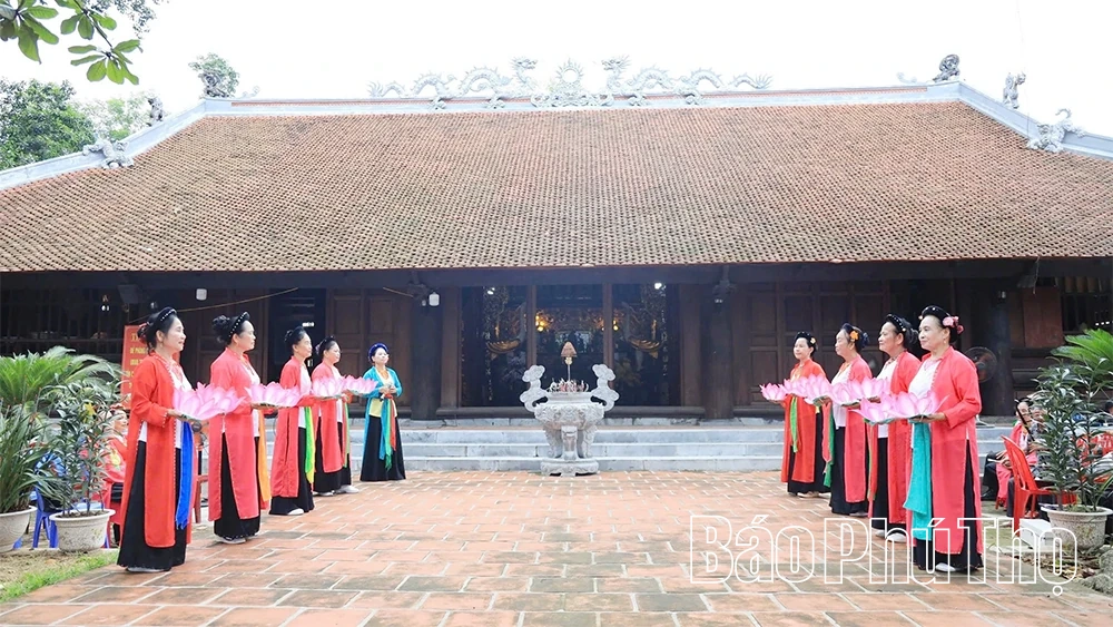 Giữ hồn quê giữa nhịp sống đương đại