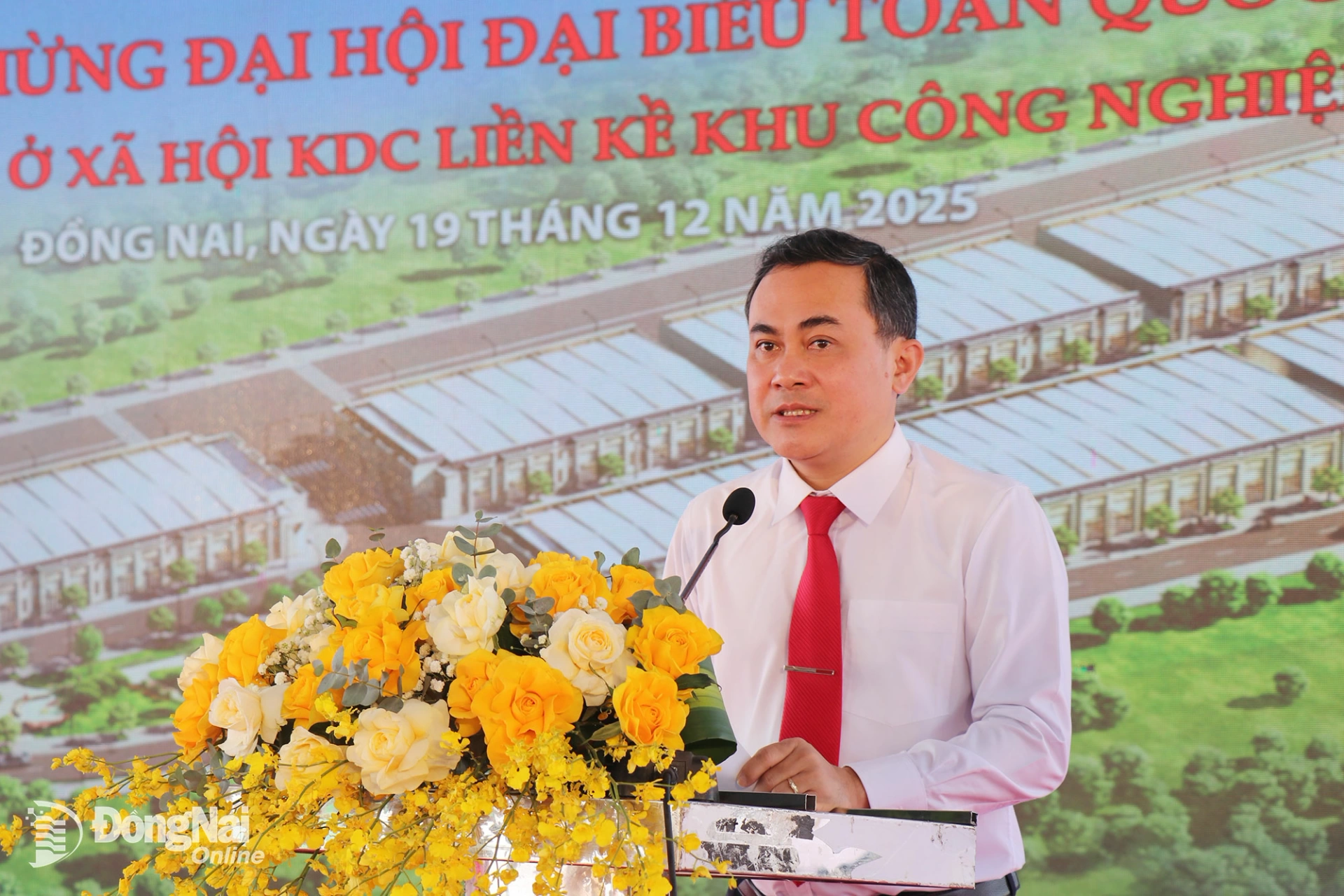 Ủy viên Ban Thường vụ Tỉnh ủy, Phó Chủ tịch UBND tỉnh Đồng Nai Lê Trường Sơn phát biểu tại buổi lễ. Ảnh: Xuân Túc  