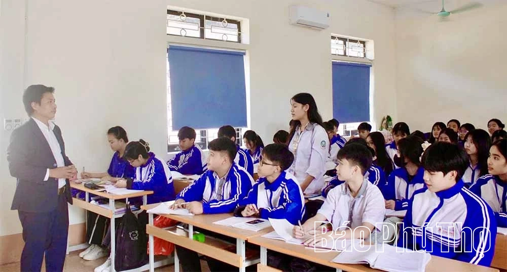 Hạt nh&acirc;n l&atilde;nh đạo đổi mới, n&acirc;ng cao chất lượng gi&aacute;o dục