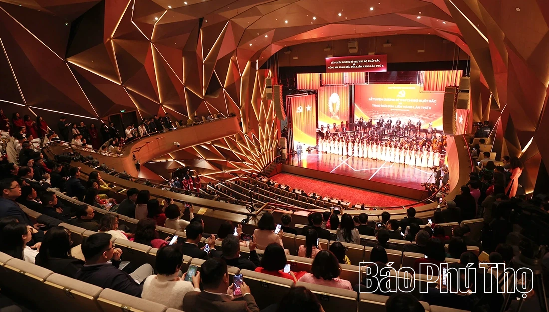 Ph&uacute; Thọ c&oacute; 3 B&iacute; thư Chi bộ xuất sắc được vinh danh v&agrave; gi&agrave;nh 1 Giải B&uacute;a liềm v&agrave;ng lần thứ X