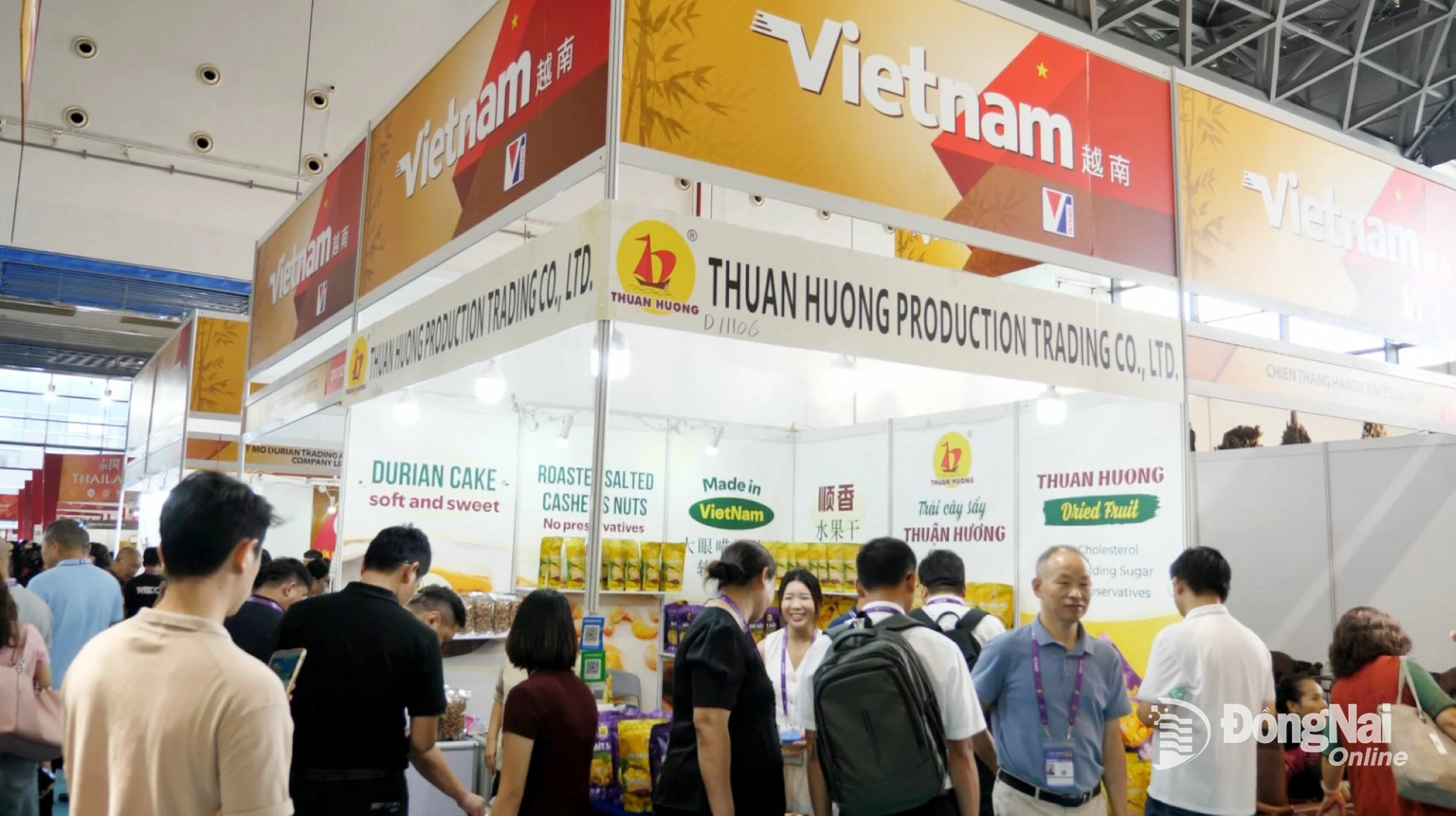 Gian hàng của Công ty TNHH TMSX Thuận Hương (xã Thống Nhất) tại CAEXPO 2025. Ảnh: Xuân Lượng  