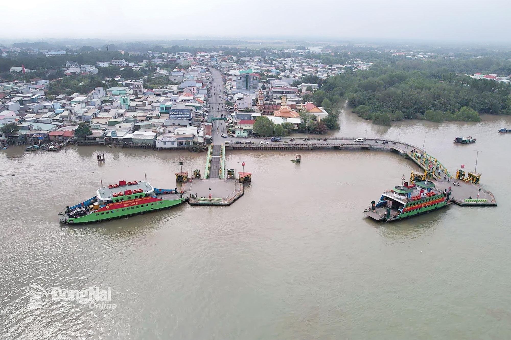 Cầu C&aacute;t L&aacute;i l&agrave; dự &aacute;n hạ tầng giao th&ocirc;ng quan trọng kết nối Đồng Nai với Th&agrave;nh phố Hồ Ch&iacute; Minh. Trong ảnh: Khu vực sẽ triển khai Dự &aacute;n Cầu C&aacute;t L&aacute;i ph&iacute;a bờ tỉnh Đồng Nai. Ảnh: Phạm T&ugrave;ng