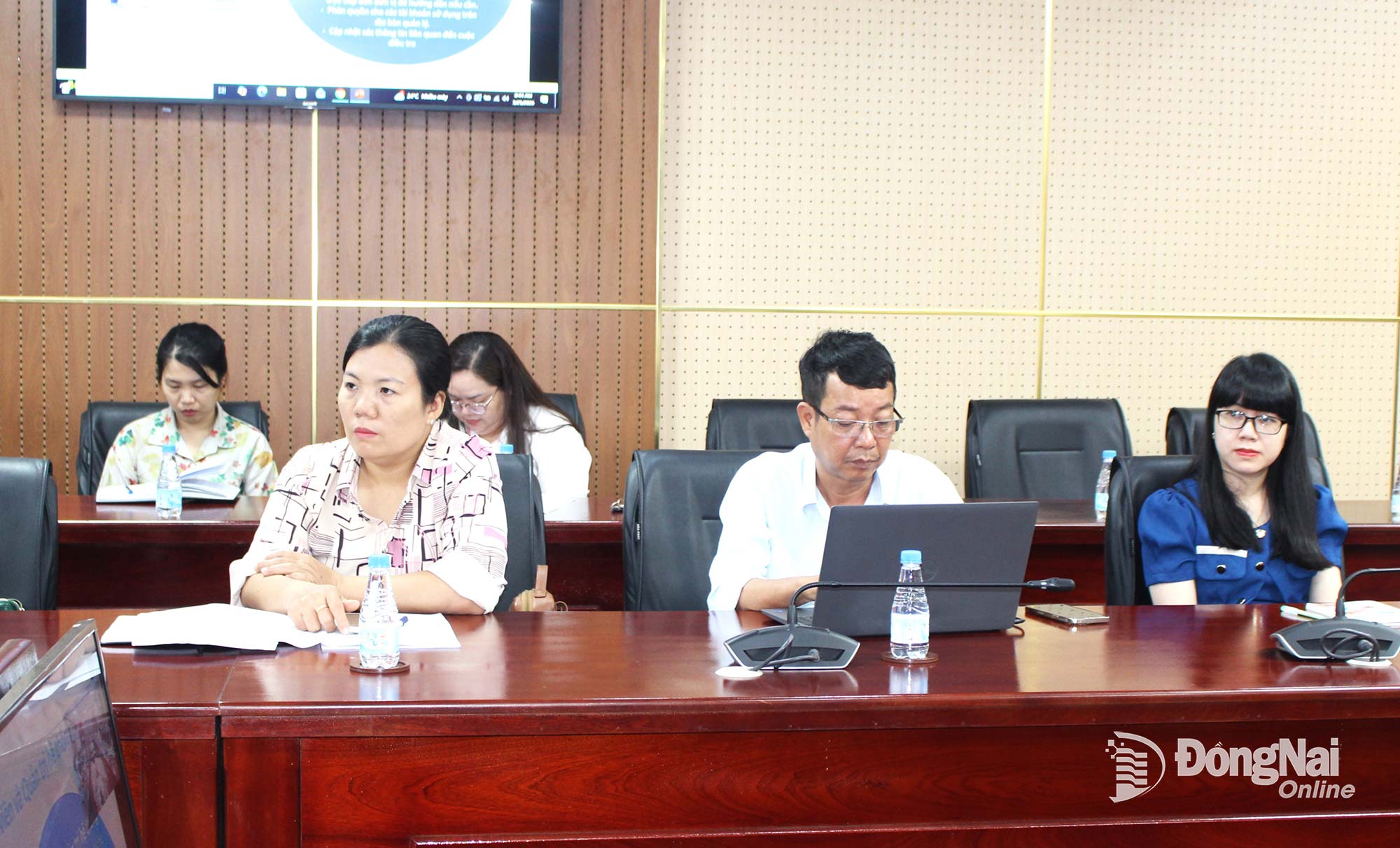 Các đại biểu tham dự hội nghị. Ảnh: Hồ Thảo  