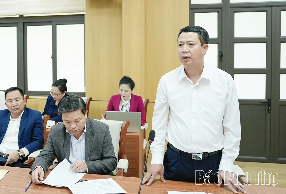 Đồng ch&iacute; Nguyễn Mạnh Sơn - Ph&oacute; B&iacute; thư Tỉnh ủy thăm v&agrave; l&agrave;m việc với Đảng bộ x&atilde; Vạn Xu&acirc;n