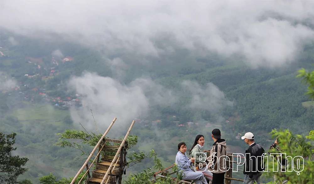 Huyền ảo Hang Kia