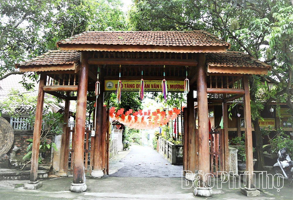 Giữ hồn Mường trong từng nếp nhà xưa