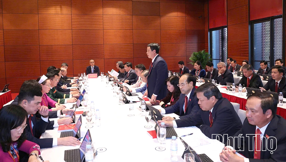 Đoàn đại biểu tỉnh Phú Thọ đóng góp nhiều ý kiến vào các dự thảo văn kiện trình Đại hội XIV của Đảng