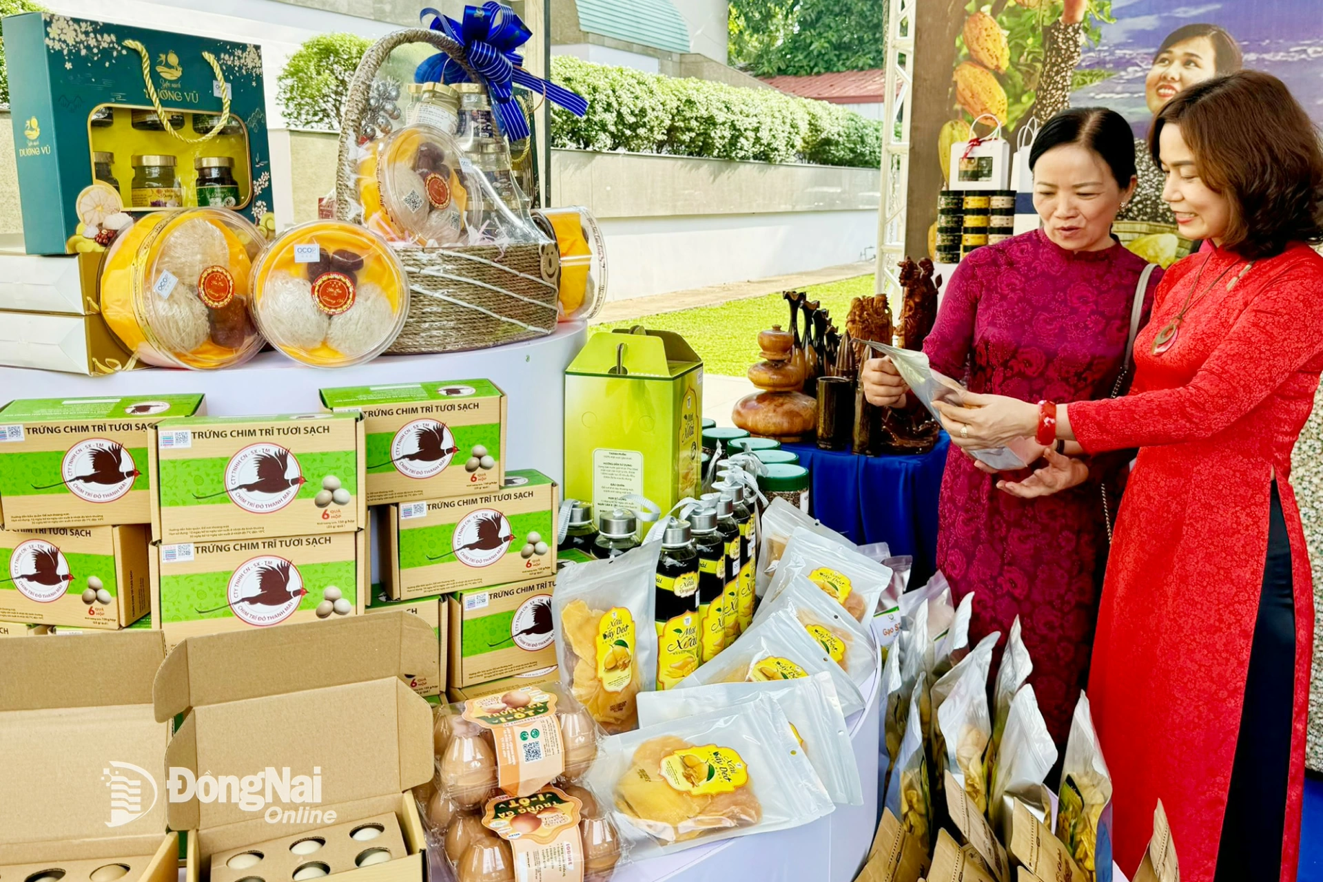 Tỉnh Đồng Nai có nhiều nông sản, đặc biệt là trái cây tươi đạt chứng nhận sản phẩm OCOP. Trong ảnh: Khu trưng bày sản phẩm OCOP tại xã Xuân Lộc. Ảnh: B.Nguyên