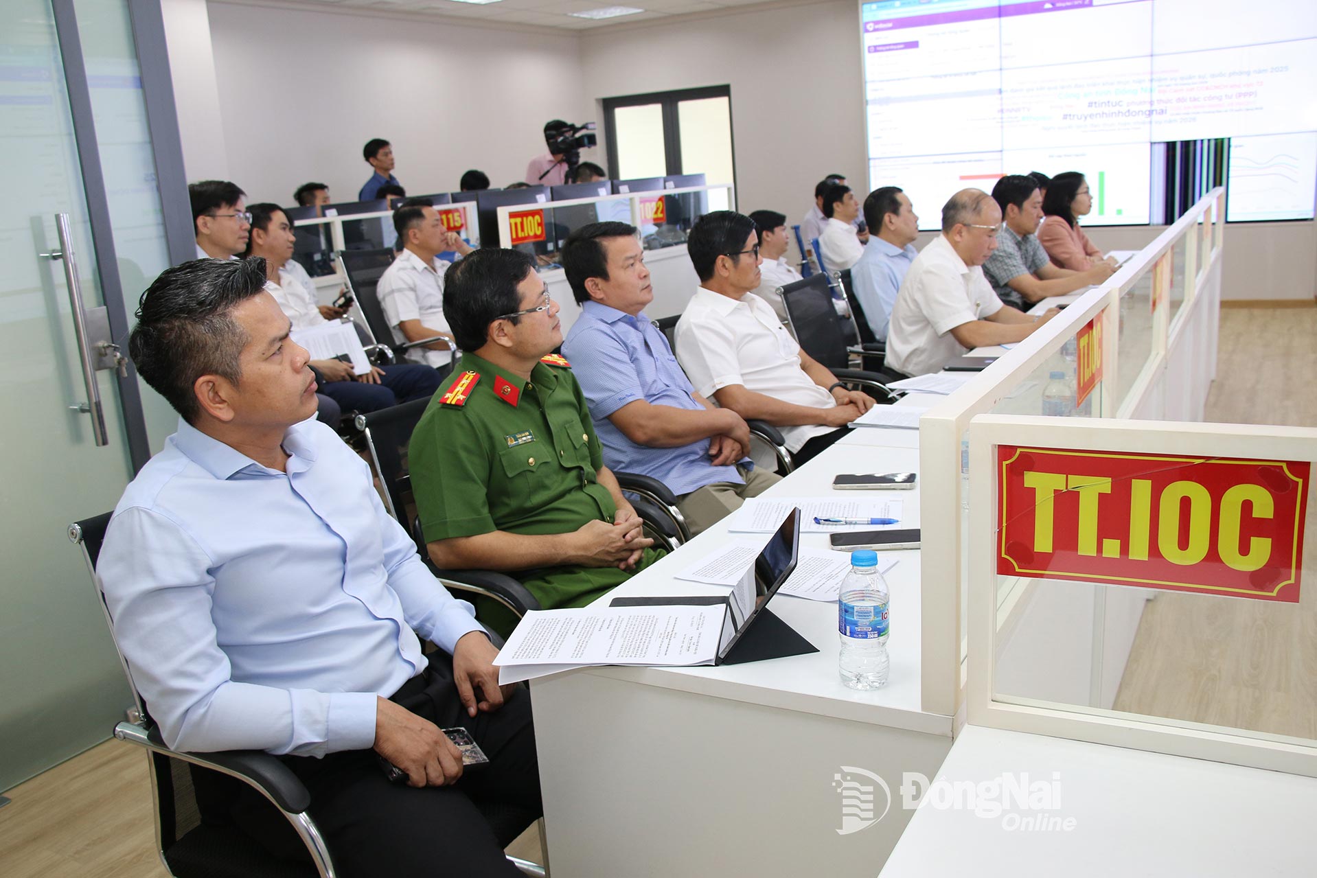 L&atilde;nh đạo c&aacute;c sở, ng&agrave;nh tham gia buổi khảo s&aacute;t. Ảnh: Hải Qu&acirc;n