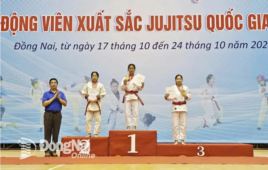 Vận động viên Trần Thị Hoàng Vân giành huy chương vàng 42kg nữ Fighting. Ảnh: Tư liệu