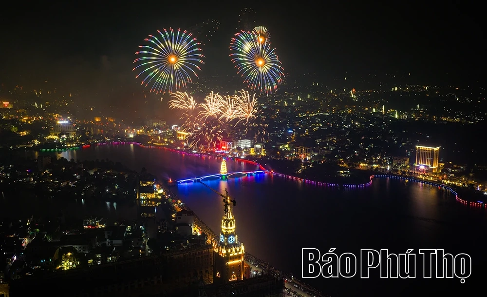Rực rỡ “hoa trời” dịp Giỗ Tổ