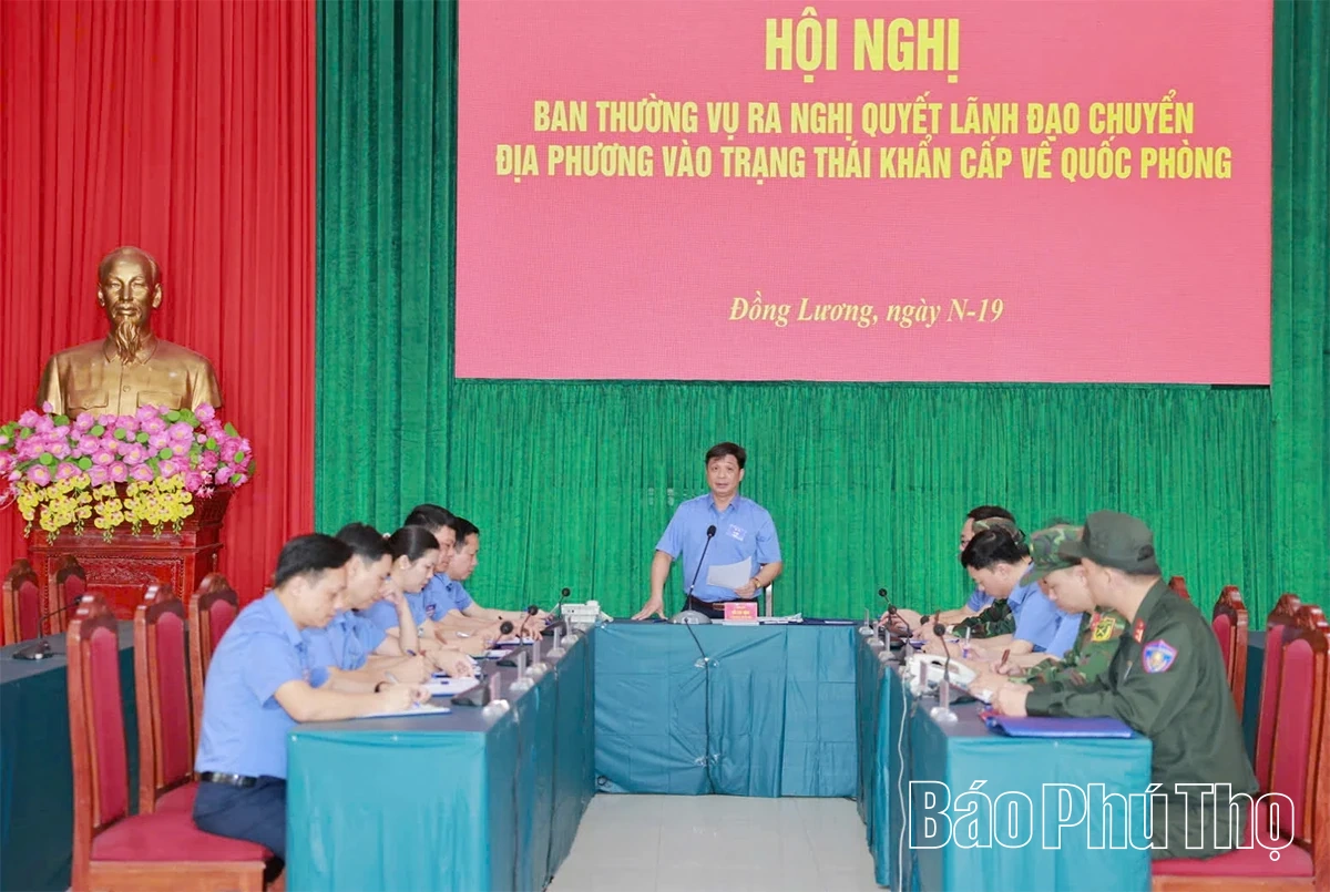 Phó Bí thư Thường trực Tỉnh ủy Bùi Văn Quang kiểm tra luyện tập diễn tập tác chiến xã Đồng Lương
