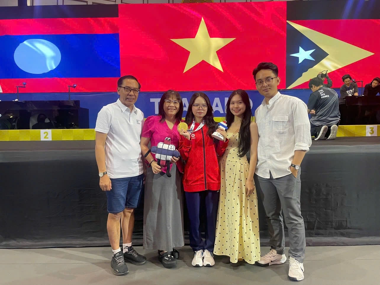 Gia đ&igrave;nh sang Th&aacute;i Lan cổ vũ, tiếp th&ecirc;m tinh thần cho Nguyễn Thanh Duy&ecirc;n trong h&agrave;nh tr&igrave;nh chinh phục SEA Games 33. Ảnh: NVCC