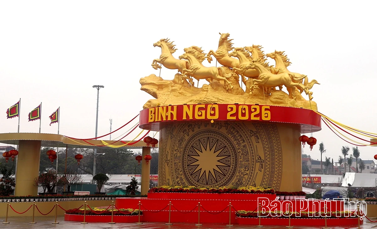 Chủ tịch UBND tỉnh Trần Duy Đông kiểm tra công tác chỉnh trang đô thị phục vụ đón Tết Nguyên đán