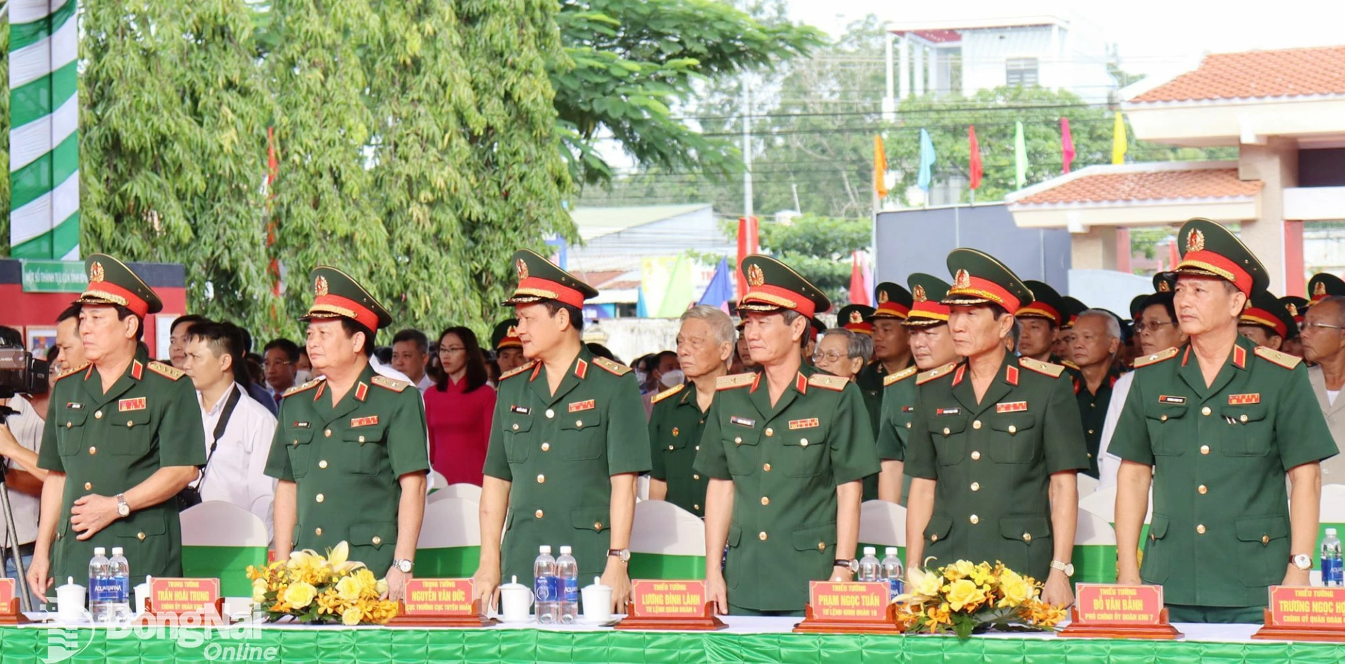L&atilde;nh đạo, nguy&ecirc;n l&atilde;nh đạo Đảng, Nh&agrave; nước, qu&acirc;n đội v&agrave; lực lượng vũ trang tỉnh B&igrave;nh Phước (cũ) dự kỷ niệm&nbsp;50 năm Chiến thắng T&agrave;u &Ocirc; - X&oacute;m Ruộng v&agrave;o ng&agrave;y 26-8-2022. Ảnh: Nguyệt H&agrave;