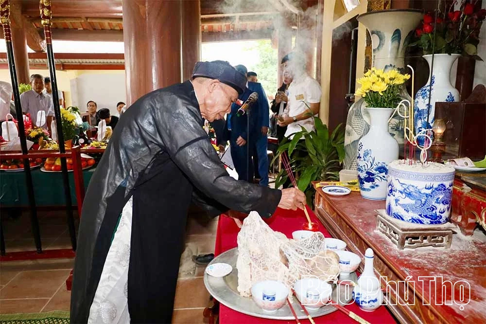 Độc đ&aacute;o Lễ cầu Đ&igrave;nh Phục Cổ x&atilde; Minh H&ograve;a