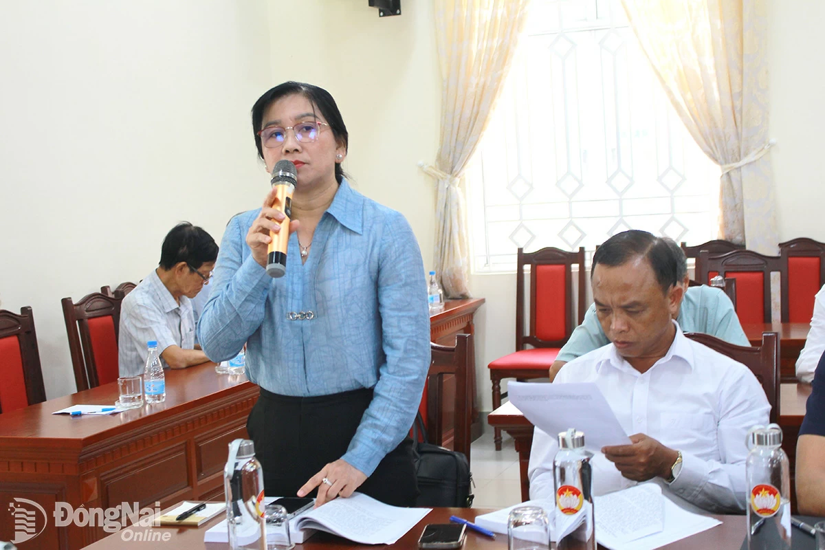 Các đại biểu phát biểu ý kiến tại Hội nghị lấy ý kiến đóng góp các dự thảo văn kiện Đại hội XIV của Đảng do Ủy ban MTTQ Việt Nam tỉnh tổ chức. Ảnh: Tư liệu  