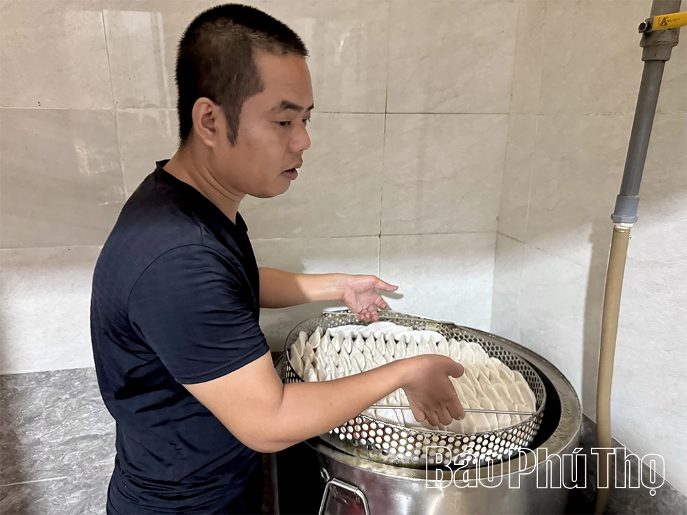 Bánh tai - Món quà quê mộc mạc của người dân Đất Tổ