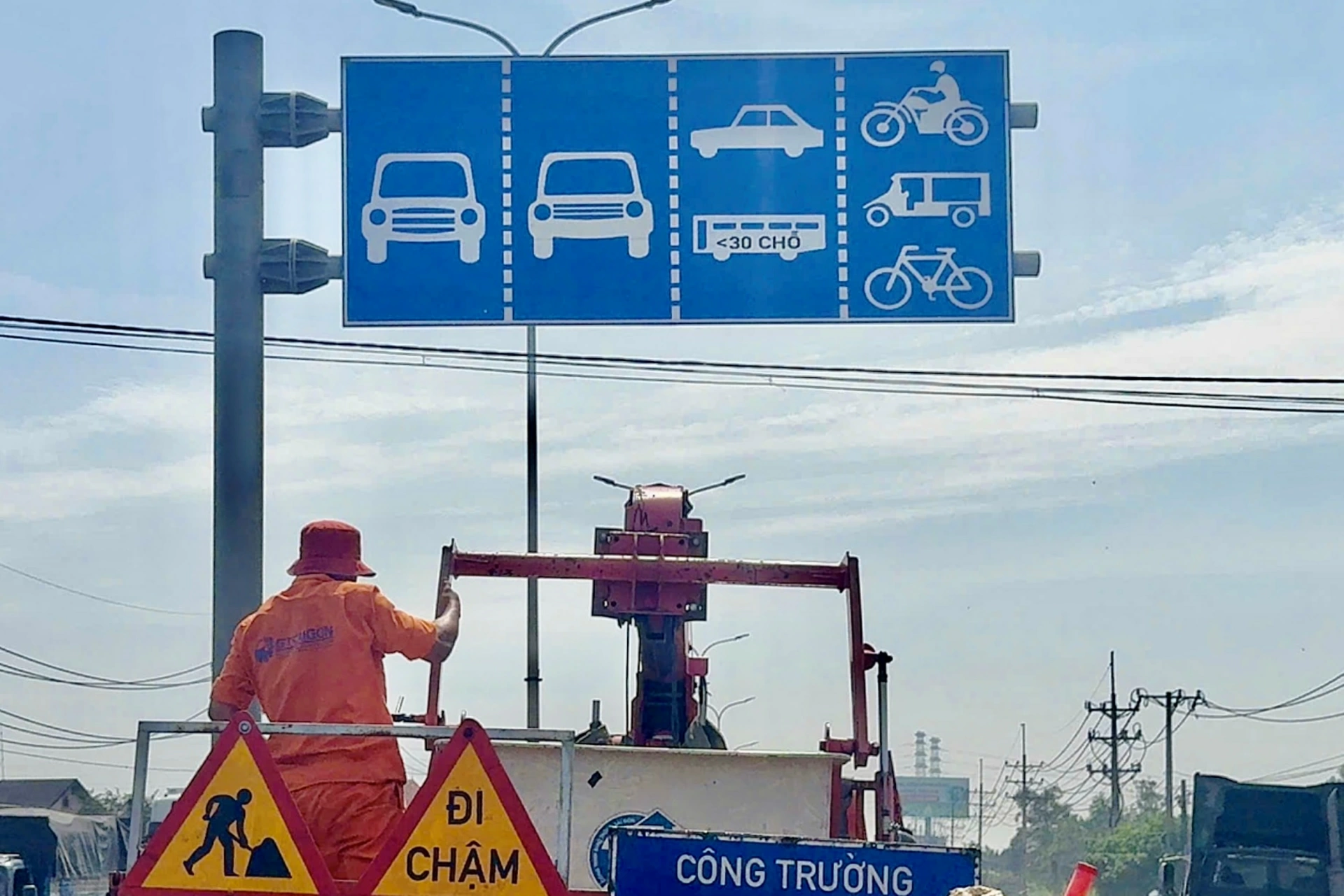 Ngày 7-12, quốc lộ 51 đoạn qua địa bàn tỉnh Đồng Nai chính thức áp dụng phân làn mới. Ảnh: Sở Xây dựng