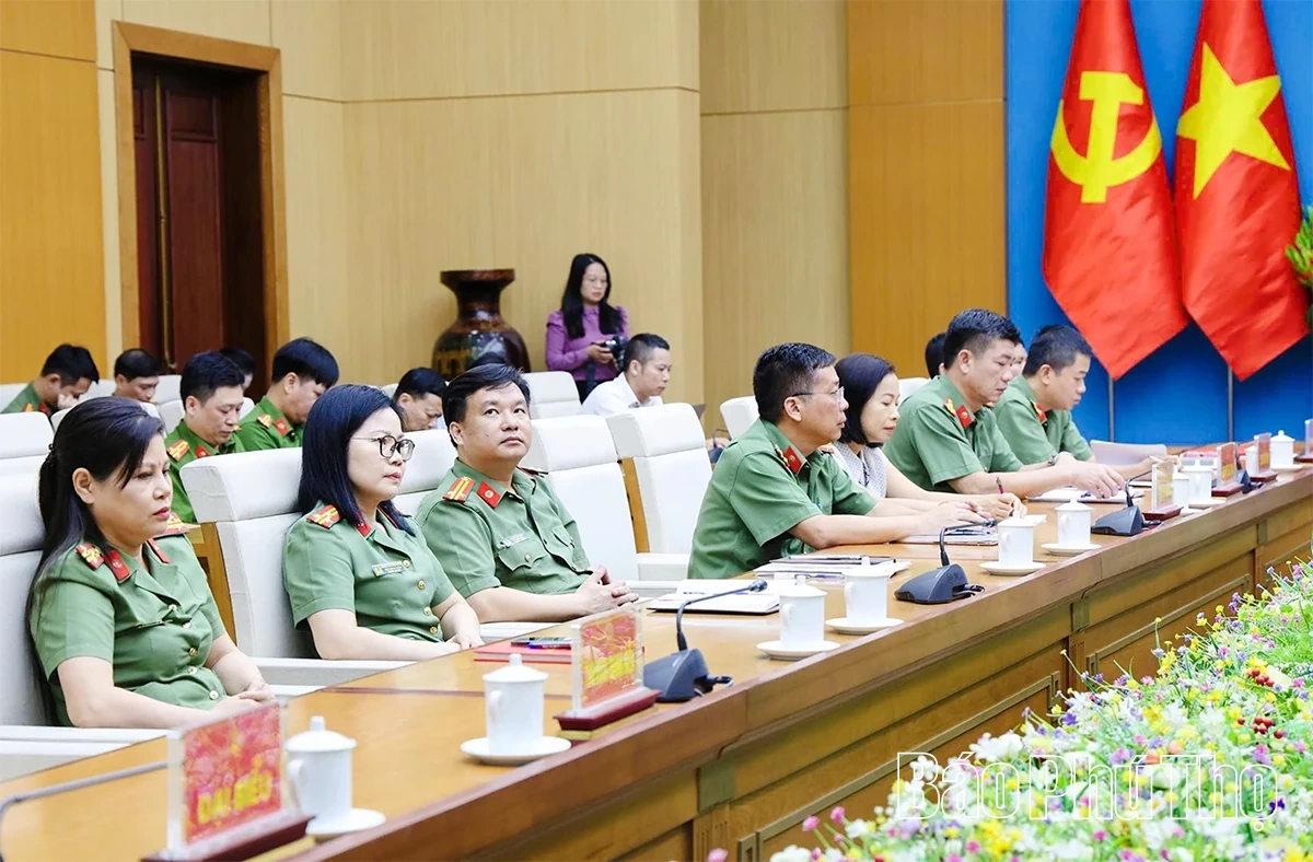 Phát động Chương trình “Bảo vệ và hỗ trợ trẻ em phát triển trên môi trường mạng” giai đoạn 2026-2030