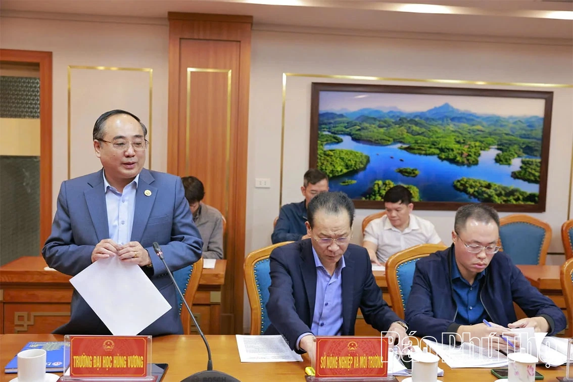 Ph&oacute; Chủ tịch UBND tỉnh Nguyễn Khắc Hiếu l&agrave;m việc với Sở Gi&aacute;o dục & Đ&agrave;o tạo v&agrave; Trường Đại học H&ugrave;ng Vương