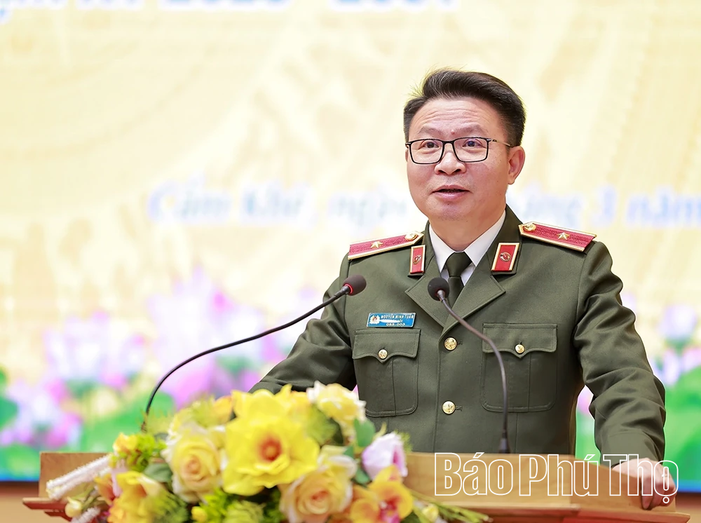 Phó trưởng Ban Tổ chức Trung ương Nguyễn Hữu Đông tiếp xúc với cử tri đơn vị bầu cử số 2