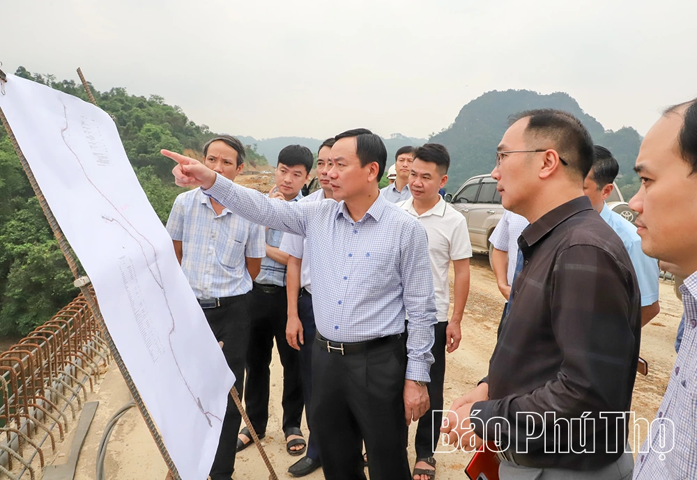 Phó Chủ tịch UBND tỉnh Quách Tất Liêm kiểm tra tiến độ thi công các dự án giao thông khu vực Hòa Bình