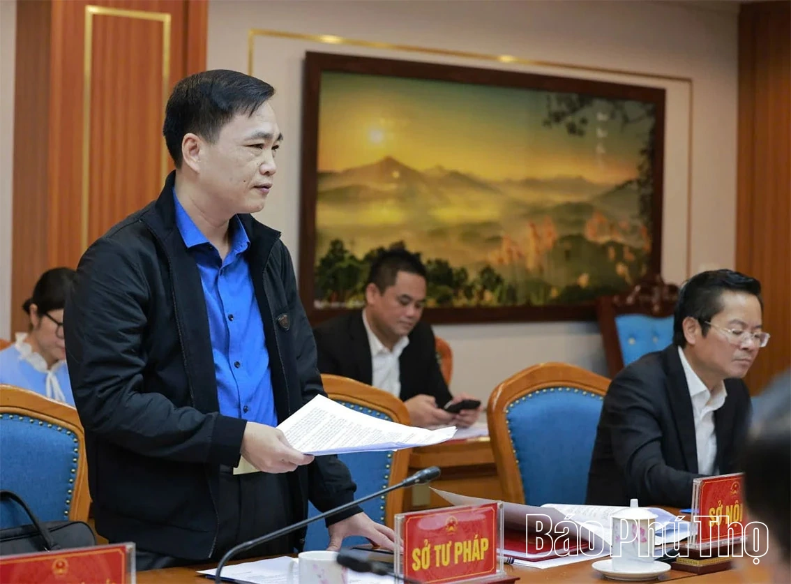 Ph&oacute; Chủ tịch UBND tỉnh Nguyễn Khắc Hiếu l&agrave;m việc với Sở Gi&aacute;o dục & Đ&agrave;o tạo v&agrave; Trường Đại học H&ugrave;ng Vương