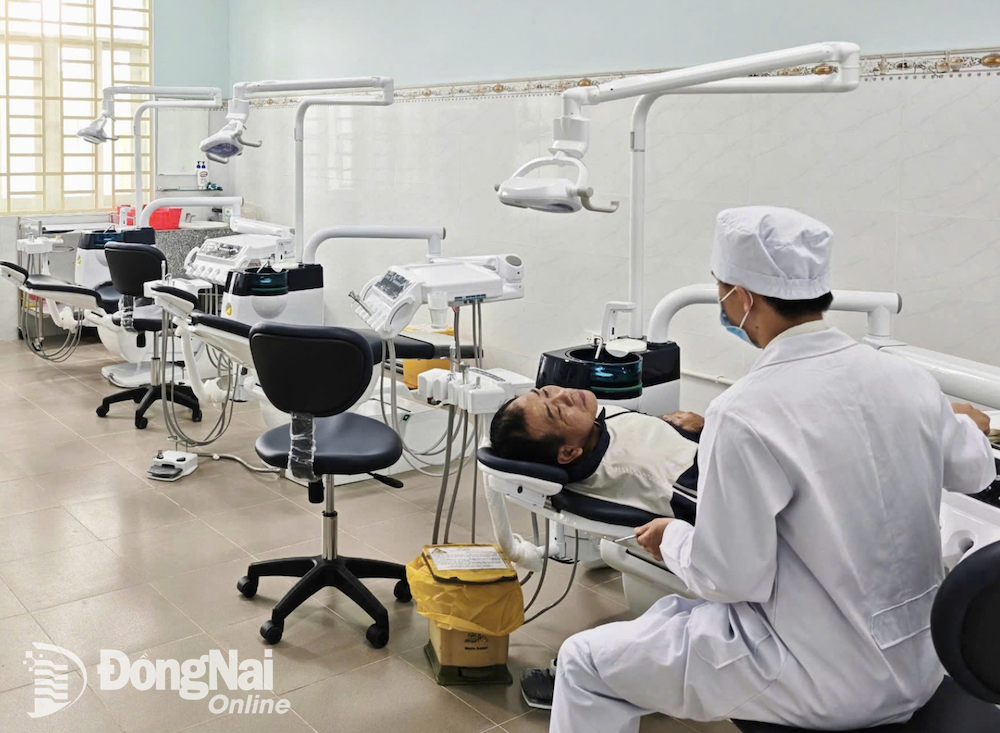 Phòng khám chuyên khoa Răng hàm mặt với hệ thống máy móc mới được trang bị. Ảnh: ĐVCC