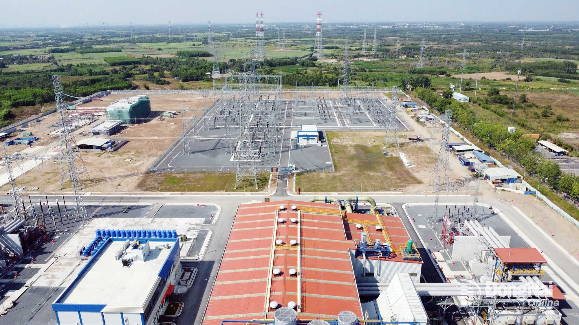 Trạm phân phối điện tại Dự án Nhà máy Điện Nhơn Trạch 3 và 4. Ảnh: Hoàng Lộc