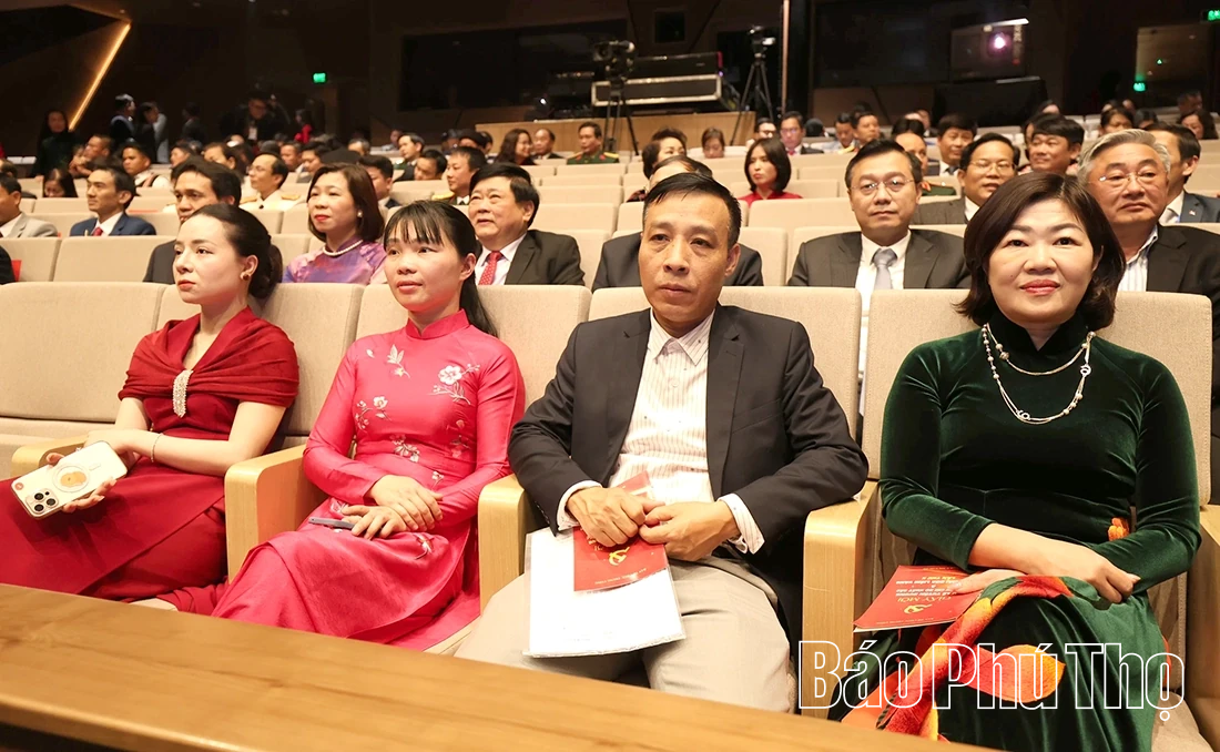 Ph&uacute; Thọ c&oacute; 3 B&iacute; thư Chi bộ xuất sắc được vinh danh v&agrave; gi&agrave;nh 1 Giải B&uacute;a liềm v&agrave;ng lần thứ X