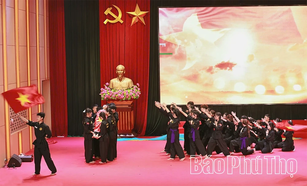 Giao lưu văn ho&aacute; giữa sinh vi&ecirc;n Đại học H&ugrave;ng Vương v&agrave; đo&agrave;n sinh vi&ecirc;n thuộc Hiệp hội Ch&acirc;u &Aacute; Th&aacute;i B&igrave;nh Dương