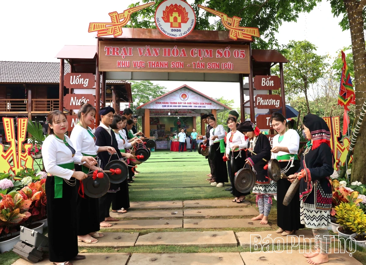 Sắc màu Văn hóa Mường tại Đền Hùng