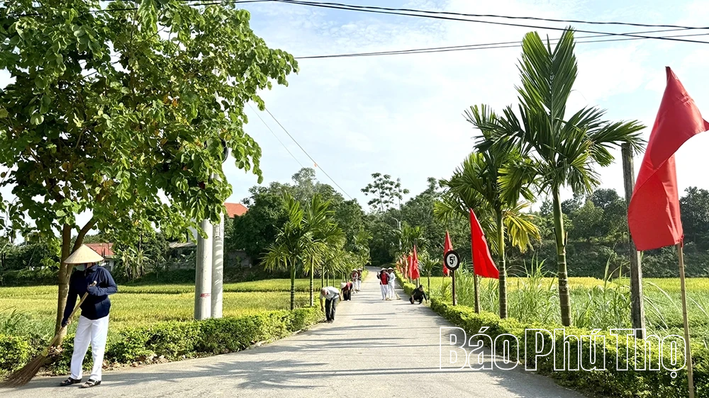 Phát huy sức dân xây dựng nông thôn mới thông minh ở thôn Đền